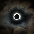 solar-eclipse-1200px-OSDM